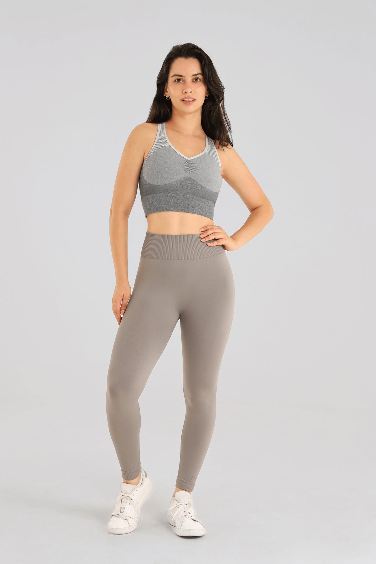 Cinza